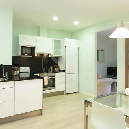 4 Apartment *